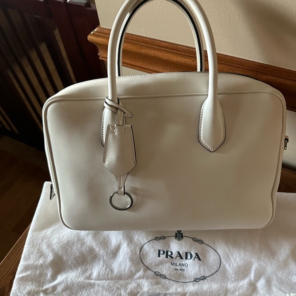 PRADA Mirage - Picture 2 of 8